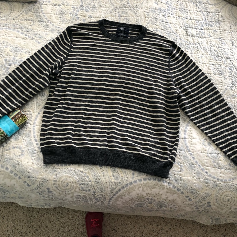 Men’s crew neck soft sweater from AE
